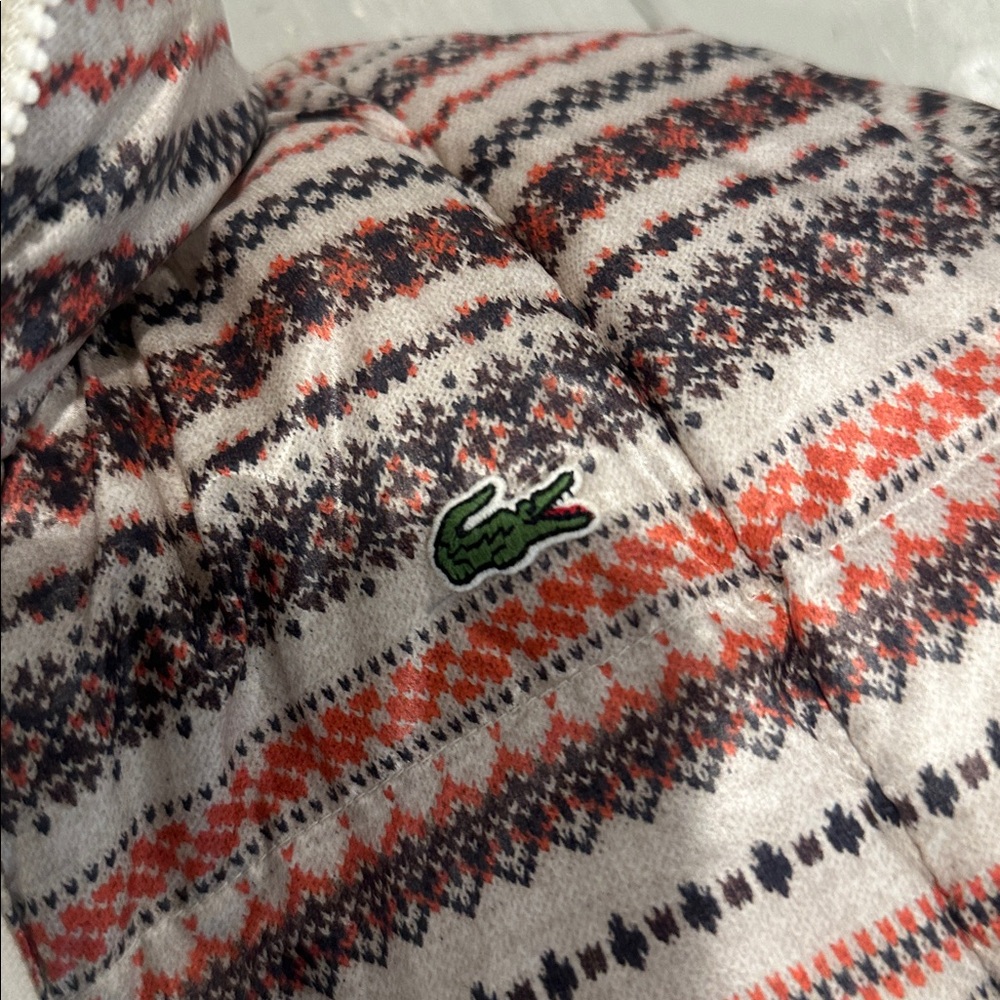 Lacoste Cream and Red Patterned down hooded reversible jacket. Sz 42 medium - Picture 3 of 7